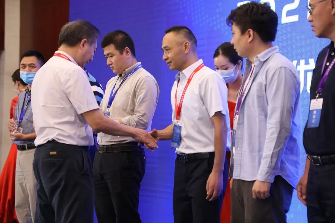 重磅!中石油、中石化、中海油、中石大、百度等大咖演讲!中国油气智能科技大会圆满举办!